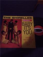 Tumnagel för auktion "The Shirelles LP. Baby it's you. Very Rare 1:a press USA !!!!!"