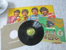 Tumnagel för auktion "The Beatles Sgt Pepper´s Lonely Hearts Club Band Vinyl"