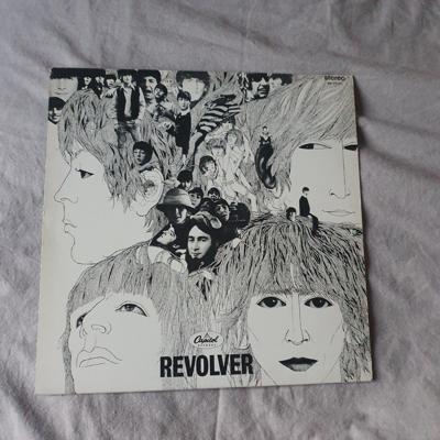 Tumnagel för auktion "The Beatles - Revolver  SW- 2576  Reissue 2nd purple label"
