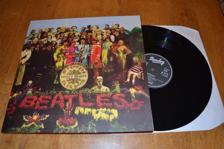 Tumnagel för auktion "the beatles "sgt. pepper's lonely hearts club band" (utvik) LP"