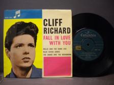 Tumnagel för auktion "CLIFF RICHARD - FALL IN LOVE WITH YOU - DANSK PRESS - EP"