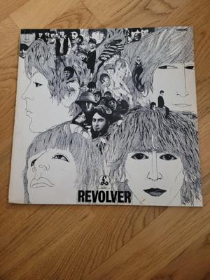 Tumnagel för auktion "The Beatles - Revolver lp vinyl"