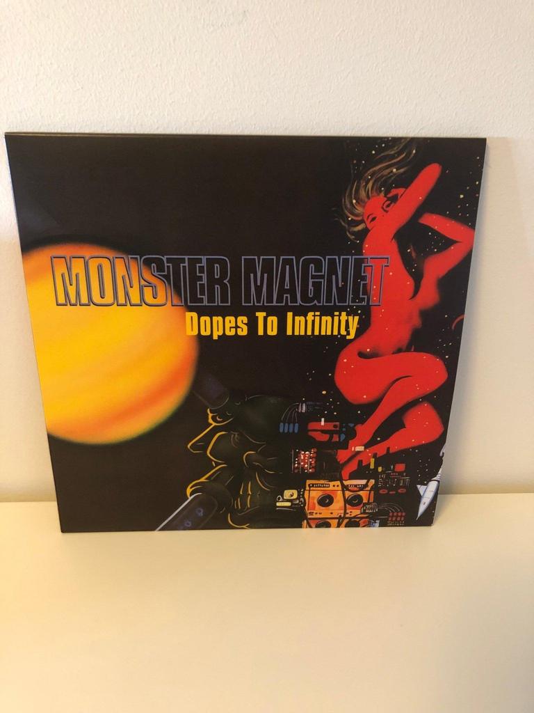 vinyl-monster-magnet-dopes-to-infinity-vinylkoll