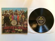 Tumnagel för auktion "The Beatles - SGT. pepper's lonely hearts club band 1st pres"