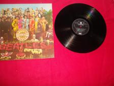 Tumnagel för auktion "The Beatles "Sct Peppers Lonely hearts club band" LP"