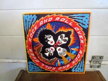 Tumnagel för auktion "KISS ROCK AND ROLL OVER LP VINYL 1976"