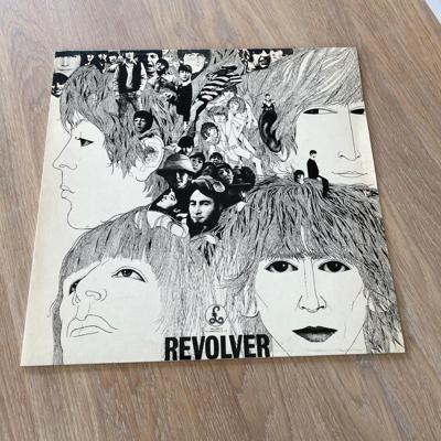 Tumnagel för auktion "BEATLES-Revolver  (LP, 1966, NL)  RE-ISSUE"