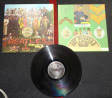 Tumnagel för auktion "The Beatles  -    Sgt Peppers lonely hearts club band 1967"