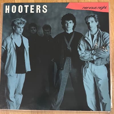 Tumnagel för auktion "HOOTERS – Nervous Night - LP - eur - CBS 462485 1, Re - pop rock"