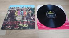 Tumnagel för auktion "The Beatles LP Sgt Peppers Lonely Hearts Club Band "