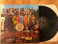 Tumnagel för auktion "Beatles - Sgt Peppers Lonely Hearts Club Band LP "