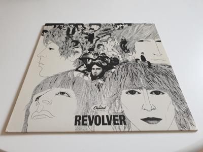 Tumnagel för auktion "Beatles Revolver Canada press"
