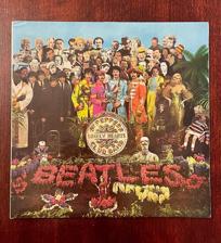 Tumnagel för auktion "Beatles - Sgt. Peppers Lonely Hearts Club Band - 1967 - Fint Skick!! UK - Press!"