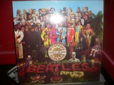 Tumnagel för auktion "LP Beatles - Sgt Peppers Lonely Hearts Club Band **Toppskick, med insert"