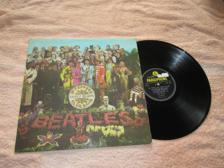 Tumnagel för auktion "BEATLES SGT PEPPERS LONELY HEARTS  CLUB BAND  UK   MONO"