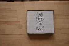 Tumnagel för auktion "Pink Floyd The Wall 2CD progg rock Roger Waters"