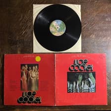 Tumnagel för auktion "ALICE COOPER - Easy Action 1970. US Press! FOC. Prog-rock. LP"