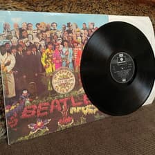 Tumnagel för auktion "The Beatles - Sgt Peppers Lonely Hearts Club Band 1967"