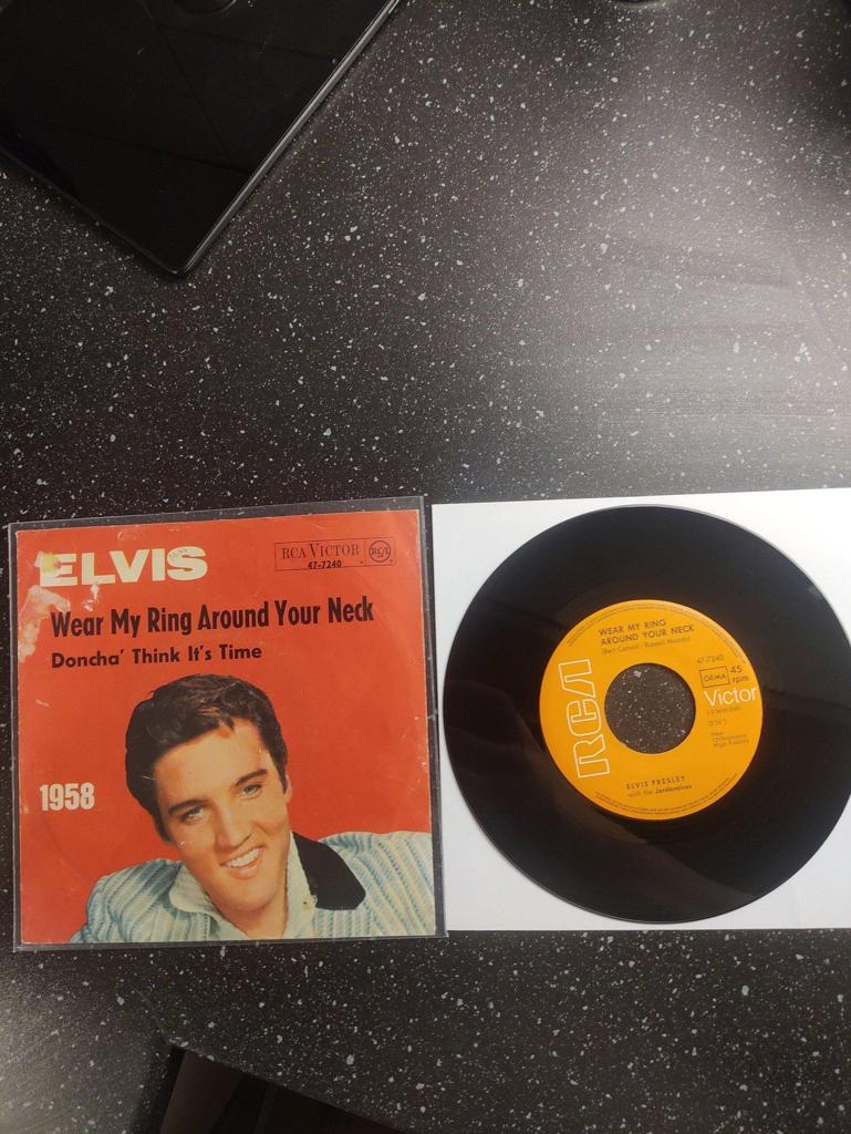 elvis-presley-wear-my-ring-around-your-neck-vinylkoll