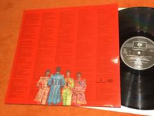 Tumnagel för auktion "THE BEATLES  Sgt Pepper's Lonely Hearts Club Band LP re Swe EMI PCS 7027"