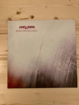 Tumnagel för auktion "The Cure – Seventeen Seconds Vinyl"