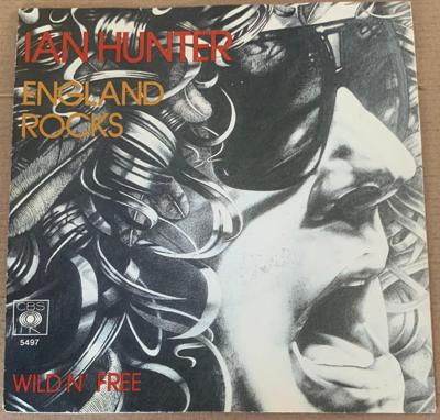 Tumnagel för auktion "Ian Hunter England Rocks/Wild n`Free. mott the hoople"