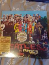 Tumnagel för auktion "BEATLES - SGT PEPPERS LONELY HEARTS CLUB BAND - 2017 ANNIVERSARY - INPLASTAD!"