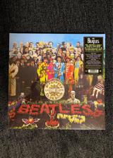 Tumnagel för auktion "Sgt. Pepper's Lonely Hearts Club Band (2 LP) (MINT)"