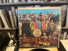 Tumnagel för auktion "Vinyl LP - Sgt. Pepper's Lonely Hearts Club Band"