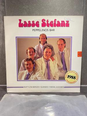 Tumnagel för auktion "Vinyl! Lasse Stefanz - Peppelinos Bar! Originalpress! I fint skick!"