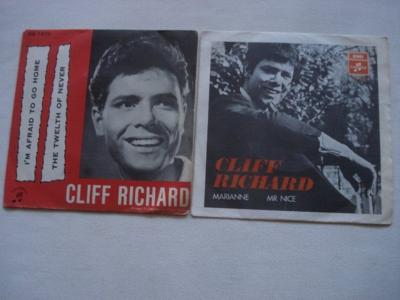 Tumnagel för auktion "Singlar 2 X Cliff Richard"