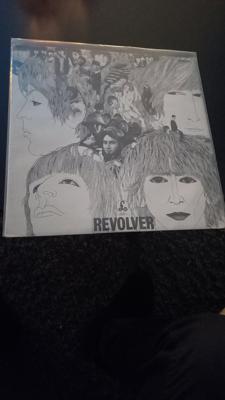 Tumnagel för auktion "Beatles Revolver enligt bilder!

"