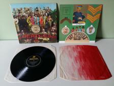 Tumnagel för auktion "The Beatles: Sgt. Pepper's Lonely Hearts Club Band. Lp 1967, 1st UK pressing."