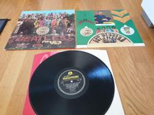 Tumnagel för auktion "The Beatles   - Sgt. Pepper's Lonely Hearts Club Band.   Uk   1967 "