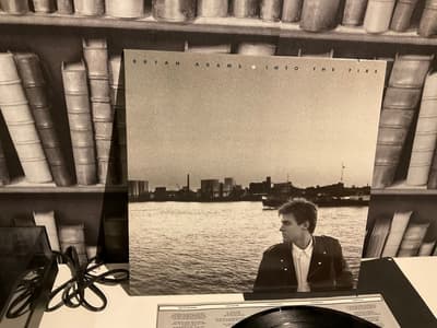 Tumnagel för auktion "BRYAN ADAMS Into The Fire vinyl LP"
