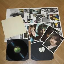 Tumnagel för auktion "The Beatles - White Album  V. Rare UK 1:a Press MONO Komplett EX+ Skick !"