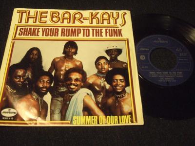 Tumnagel för auktion "45 - THE BAR-KAYS. Shake your rump to the funk/Summer of love. 1976"