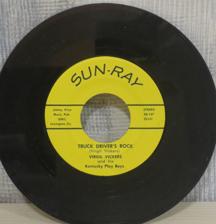 Tumnagel för auktion "VIRGIL VICKERS :: TRUCK DRIVER`S ROCK (7") US Orig (Rockabilly)"