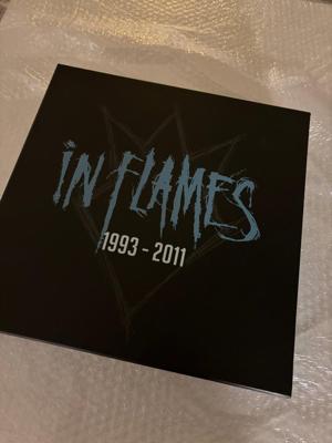 Tumnagel för auktion "In Flames - 1993-2011 Vinylbox Silver Edition"