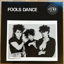 Tumnagel för auktion "FOOLS DANCE - s/t - 12" - nl -85 - Turn 19 - goth rock / new wave - The Cure"