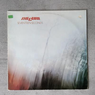 Tumnagel för auktion "The Cure - Seventeen Seconds - Vinyl LP"
