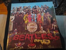 Tumnagel för auktion "The Beatles - SGT. Pepper's lonely hearts club band - PCS 7027 - UK"