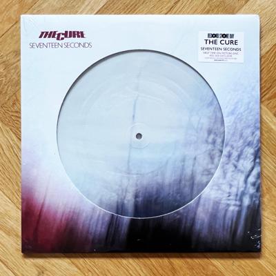 Tumnagel för auktion "The Cure - Seventeen Seconds - RSD ed. Picture disc. Ny inplastad"