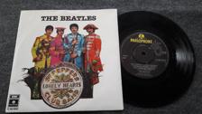 Tumnagel för auktion "BEATLES - SGT. PEPPERS LONELY HEARTS CLUB BAND - 7""