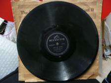 Tumnagel för auktion "ELVIS PRESLY    78 RPM   ANYWAY YOU WANT ME      VERY RARE KANADA PRESS"