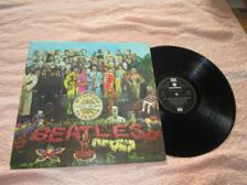 Tumnagel för auktion "BEATLES SGT PEPPERS LONELY HEARTS  CLUB BAND  UK"