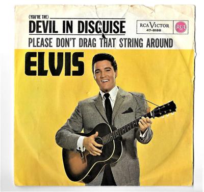 Tumnagel för auktion "Elvis Presley med Devil in Disguise & Pleas Dont Drag That String .. Singelskiva"