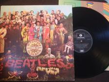 Tumnagel för auktion "LP - THE BEATLES. Sgt. Peppers Lonely Hearts Club Band. (1967)"