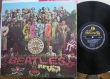 Tumnagel för auktion "BEATLES, LP. SGT. PEPPERS LONELY HEARTS CLUB BAND. UK. 1967."