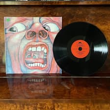 Tumnagel för auktion "King Crimson In the Court of the Crimson King Vinyl LP Progressiv rock"